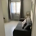 컨트리하우스 Dans Un Village De Caractere Goudet