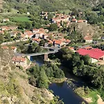 Dans Un Village De Caractere