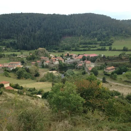Dans Un Village De Caractere
