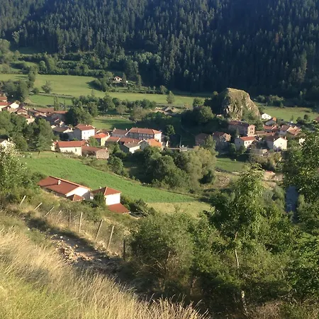 Dans Un Village De Caractere