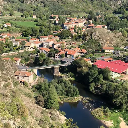 Dans Un Village De Caractere