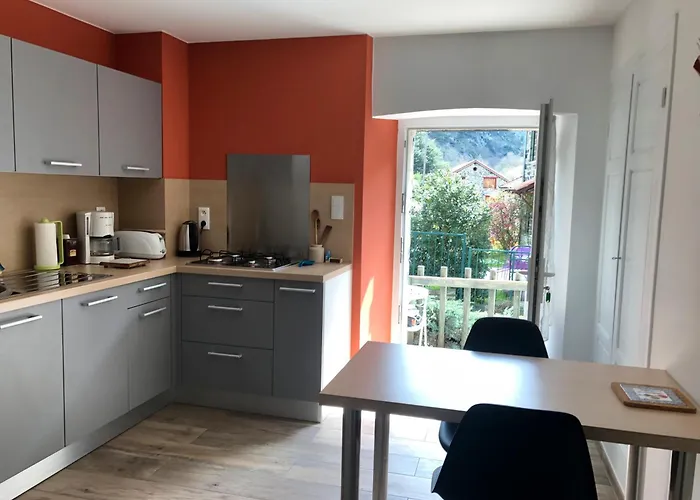 Gospodarstwo wiejskie Dans Un Village De Caractere